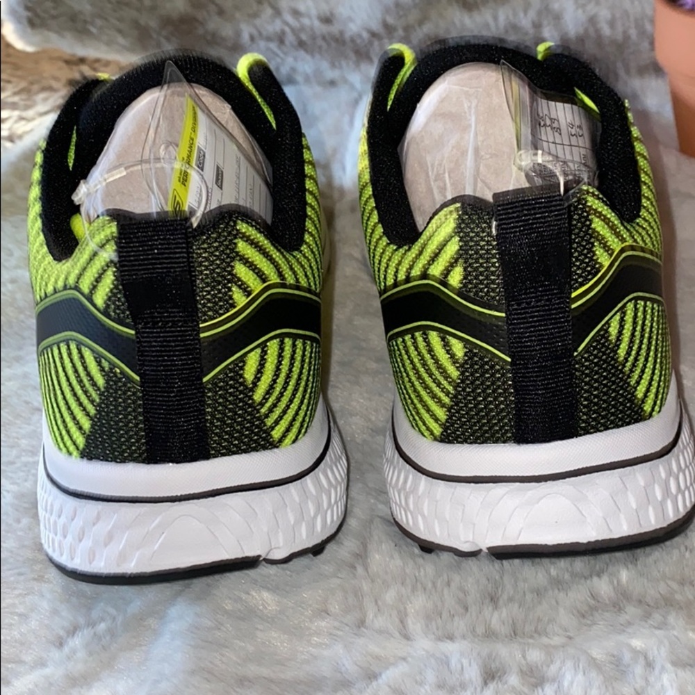 Shoes - Picture 3 of 6
